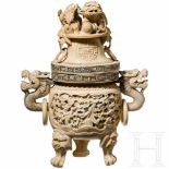 An exquisitely carved Chinese lidded vessel made of ivory, 19th centuryFinely and detailedly