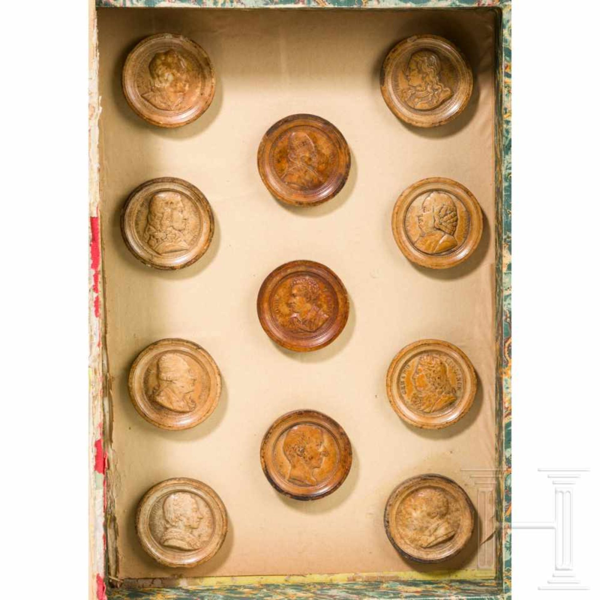 A probably Italian collection of 35 medallions in four cassettes in book form, 19th centuryLeather - Bild 5 aus 5