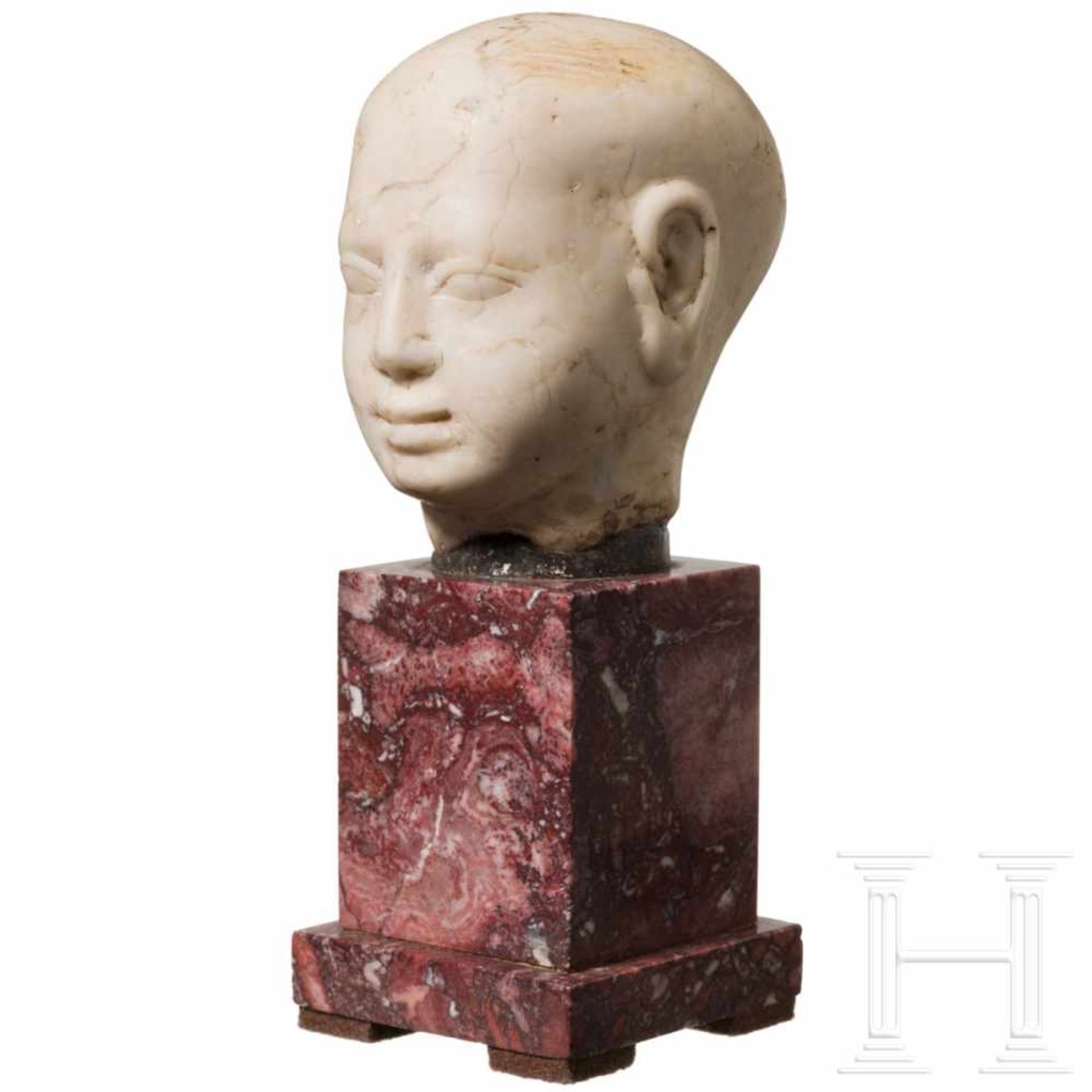 A late Egyptian marble head, 6th – 1st century B.C.Beautifully worked marble head of a statuette. - Bild 2 aus 4