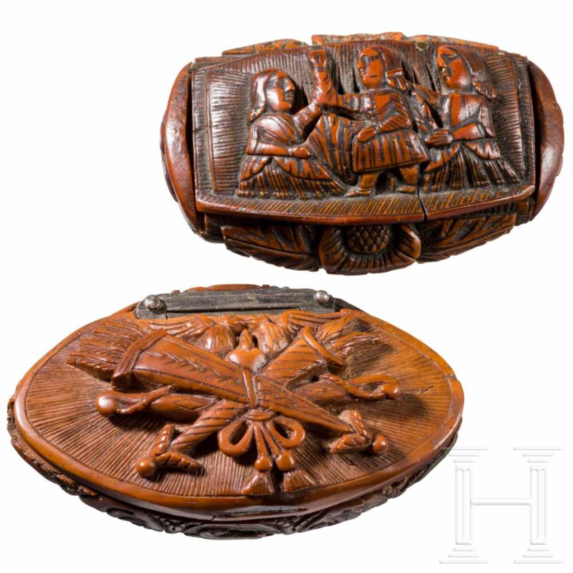 Two carved German boxwood snuff boxes, late 18th centuryTraces due to age and using. Partly restored