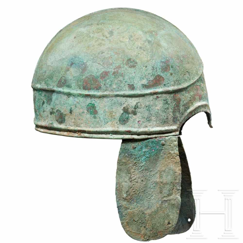 A pseudo-Chalcidian bronze helmet, northern Black Sea area, 4th century B.C.A bronze helmet from the - Image 3 of 4