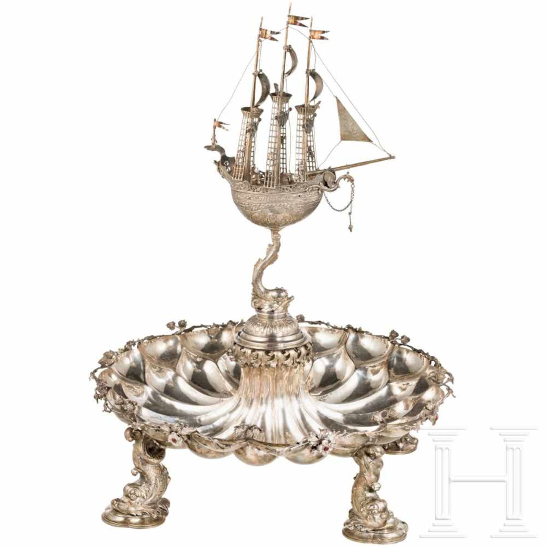 An imposing German table centrepiece with almandine cabochons, circa 1900Silver, the mark of - Bild 2 aus 12