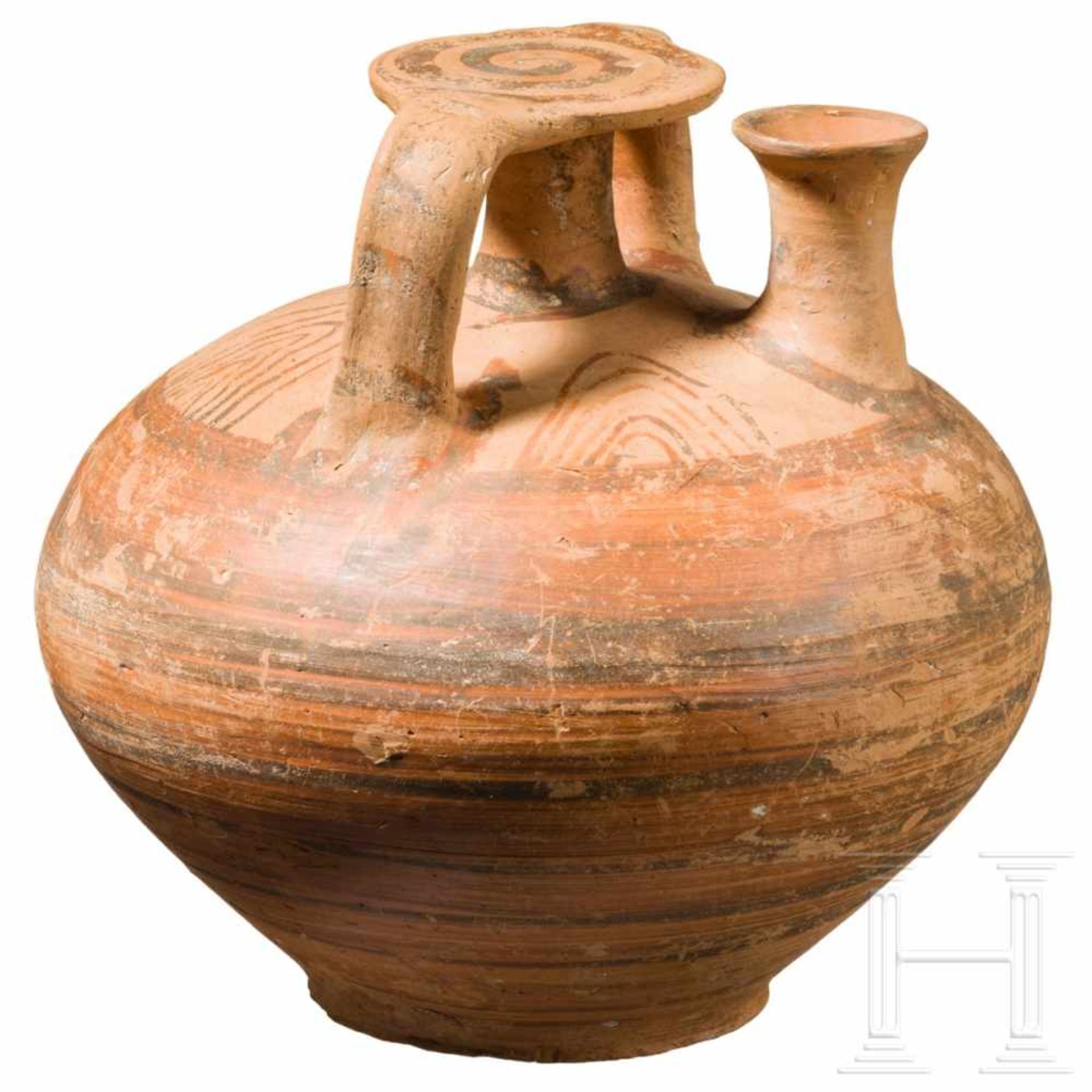 A huge Mycenean jug, 12th century B.C.The spherical belly with surrounding red and dark-brown - Bild 2 aus 3