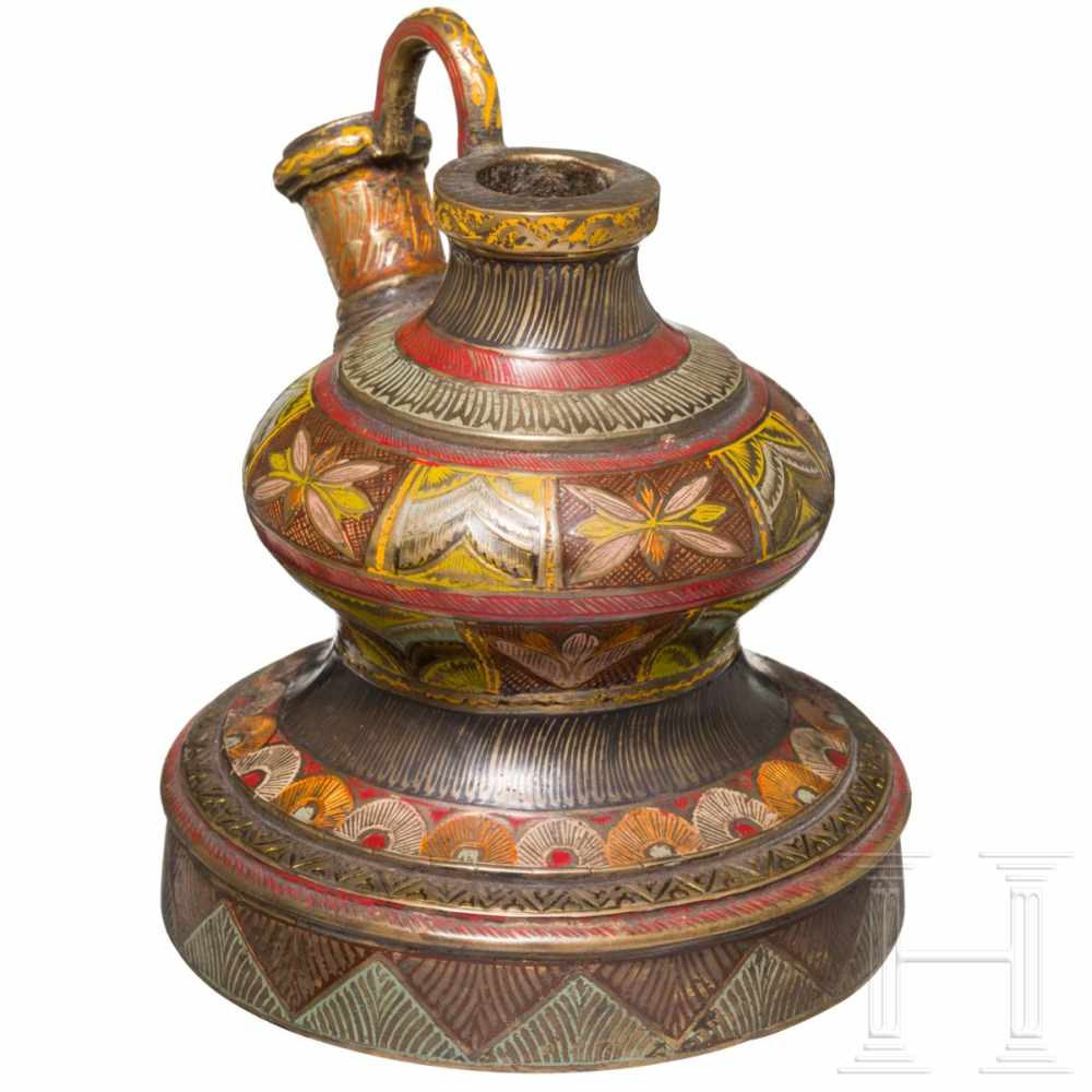 An Indian enameled Hookah-base, 19th centuryHohl gegossener, bauchiger Messingkorpus mit - Image 2 of 4