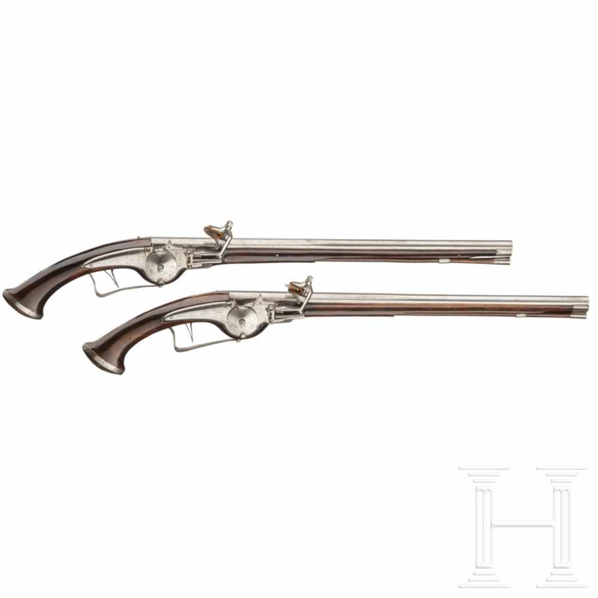 A pair of long Dutch military wheellock pistols, circa 1650The smooth barrels octagonal, turning - Bild 2 aus 7
