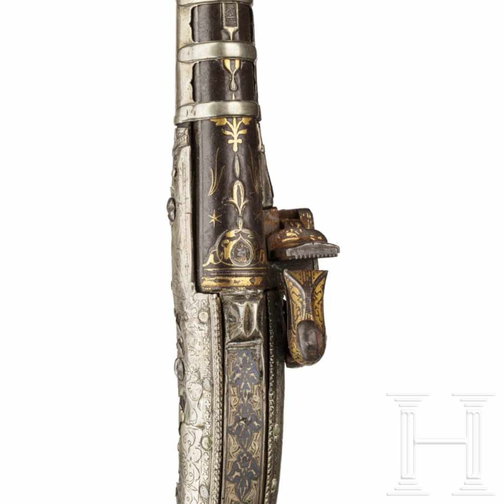 A Caucasian silver-mounted and gold-damascened miquelet-lock pistol, mid-19th centuryRound - Bild 5 aus 5