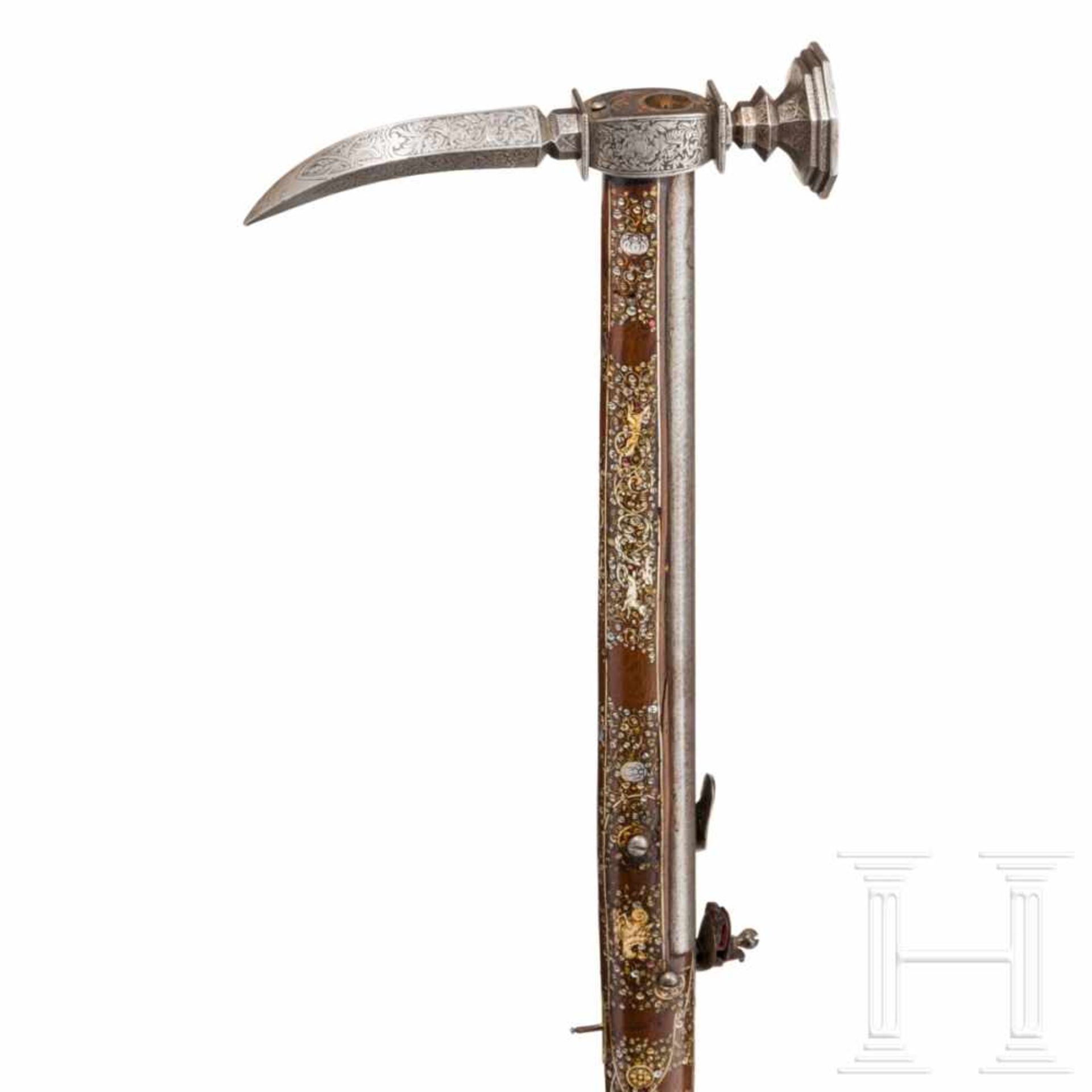 A rare Cieszyn flintlock war hammer with lavish bone inlays, circa 1720The sturdy, curved, - Bild 11 aus 13