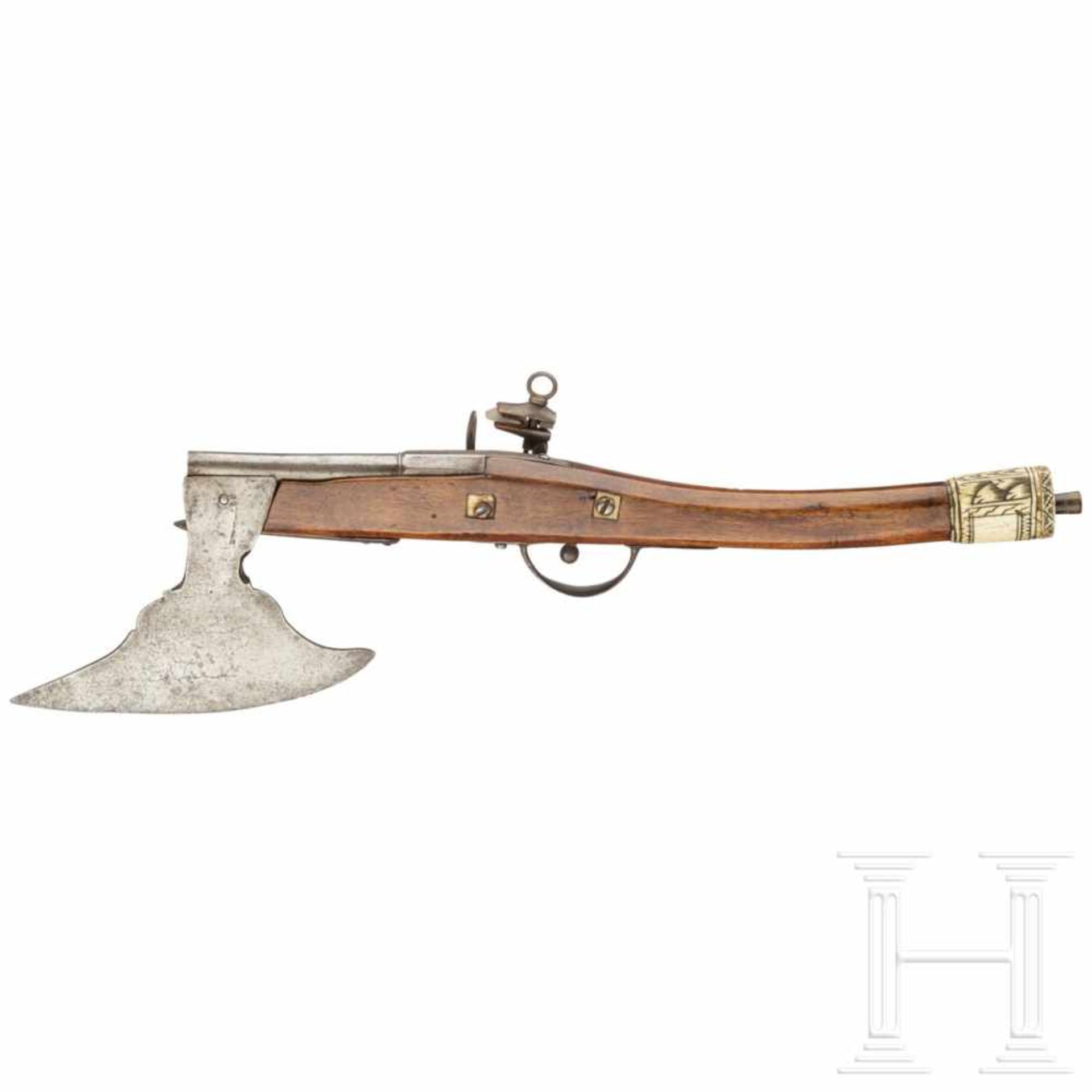 A rare battle axe with integrated flintlock pistol, probably Saxony, 18th centuryThe slightly semi- - Bild 2 aus 6