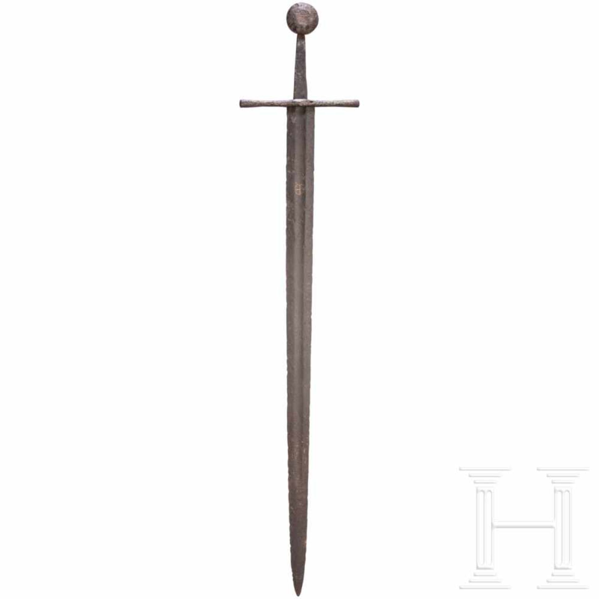 A German sword with disc pommel, circa 1300Sturdy, double-edged blade with long fuller on either - Bild 2 aus 8