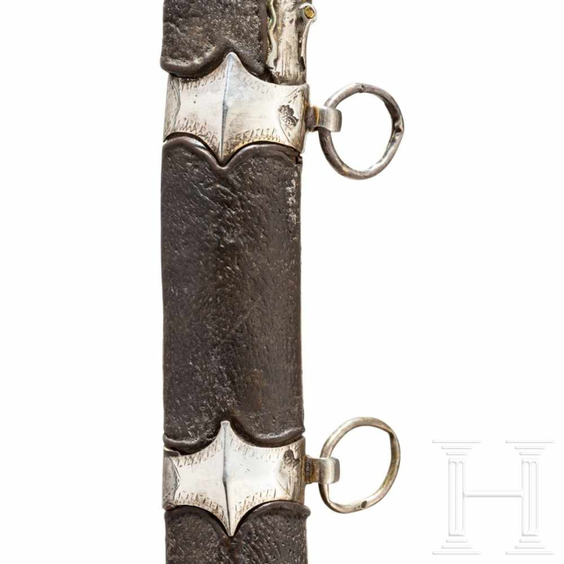 An Ottoman shamshir with rhinoceros grip, around 1800Gekrümmte, flache Rückenklinge, etwas narbige - Bild 5 aus 6