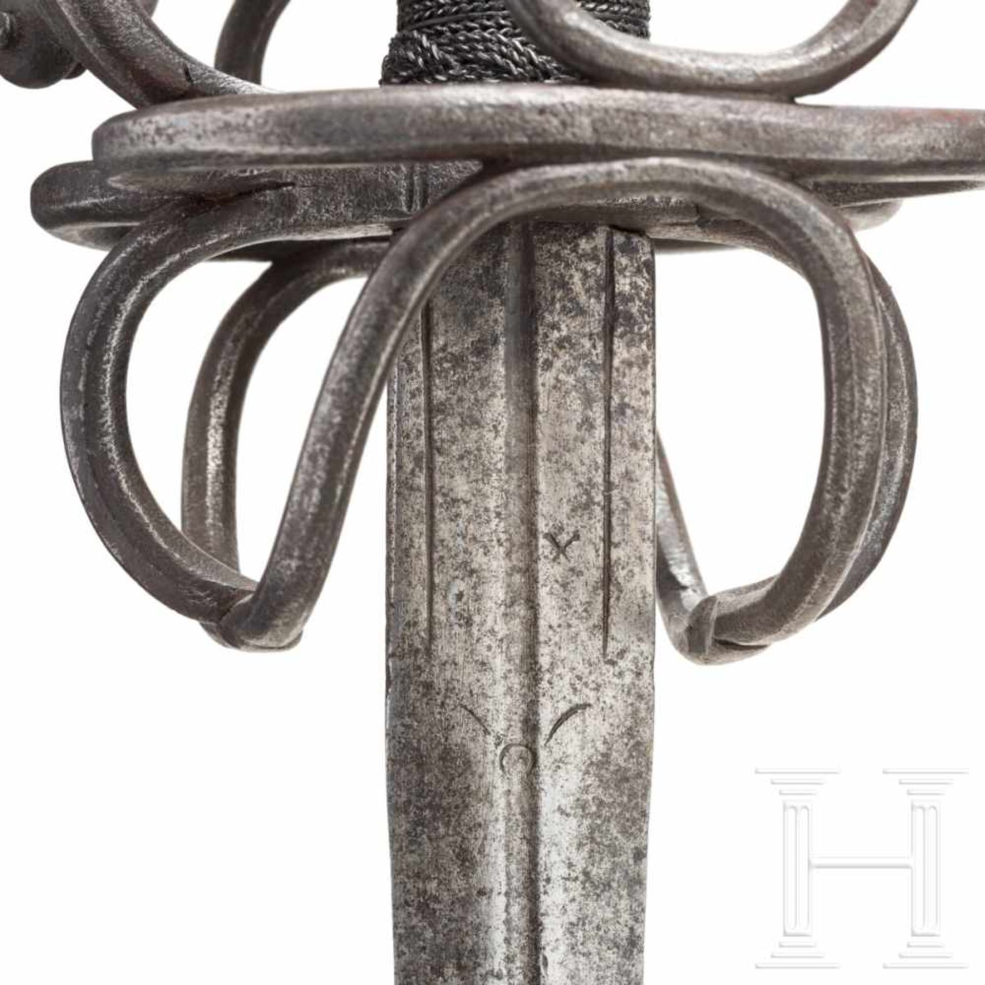 A southern German basket-hilt sword, circa 1560Schlanke zweischneidige Klinge mit linsenförmigem - Bild 7 aus 9