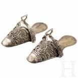 A pair of silver lady's stirrups, Italy or Spain, circa 1720Aus massivem Silber gefertigte