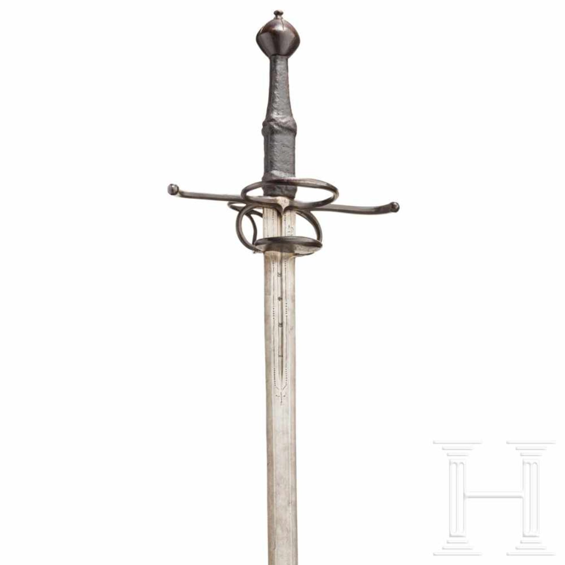 A German hand-and-a-half riding sword, circa 1570/80The double-edged blade of flattened hexagonal - Bild 5 aus 10