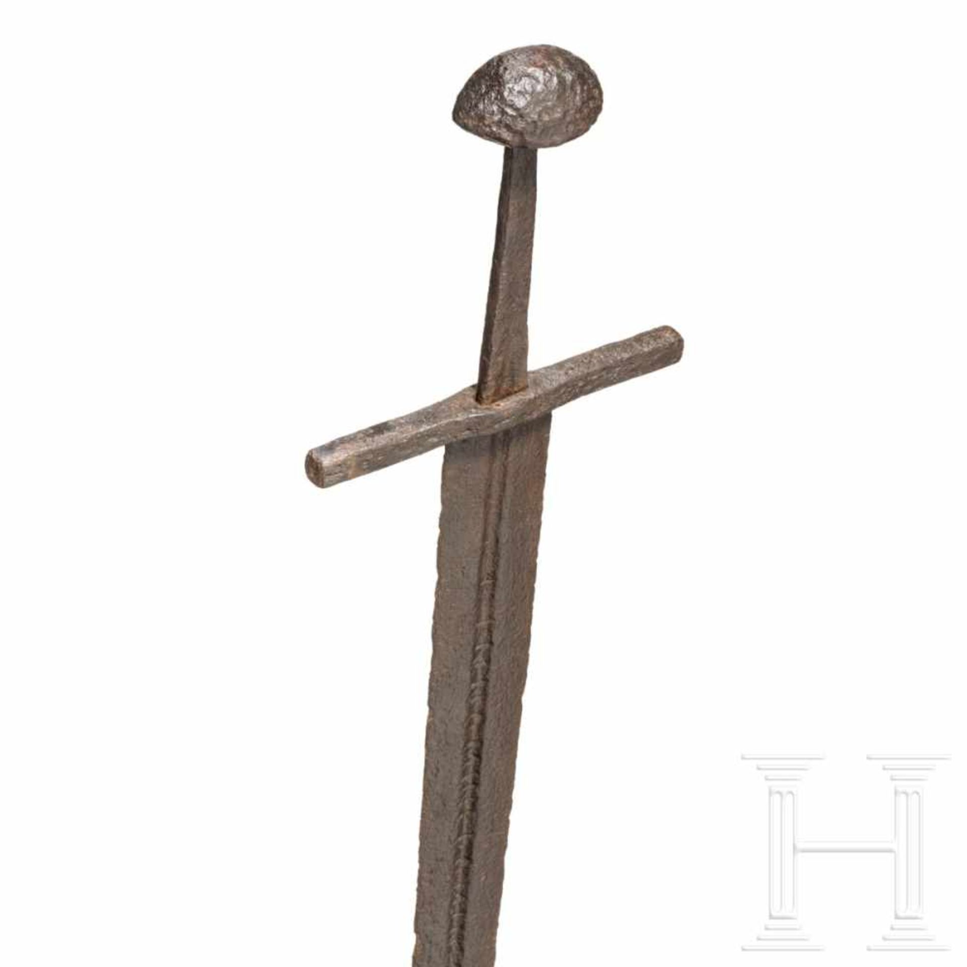 A German knightly sword, circa 1100 – 1150Sturdy, double-edged blade of lenticular cross-section. - Bild 7 aus 8