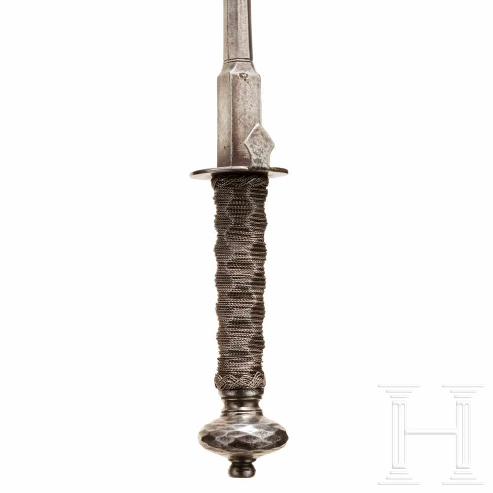 A long German war hammer with faceted decor, circa 1600Slender, slightly curved, rectangular beak. - Image 6 of 7
