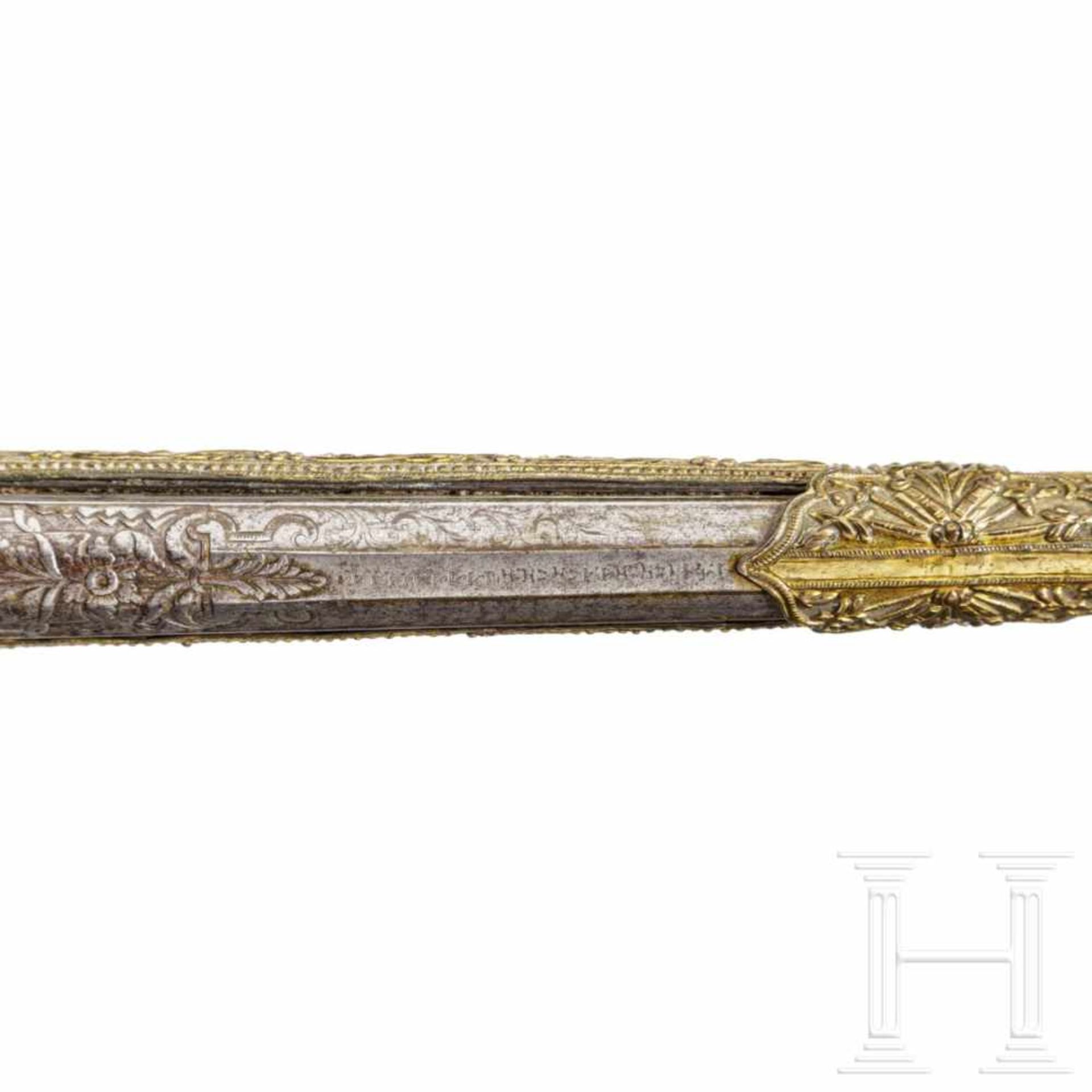 A long, Ottoman tüfek, 18th centurySmooth barrel in 15 mm calibre, a silver front sight and silver- - Bild 8 aus 8