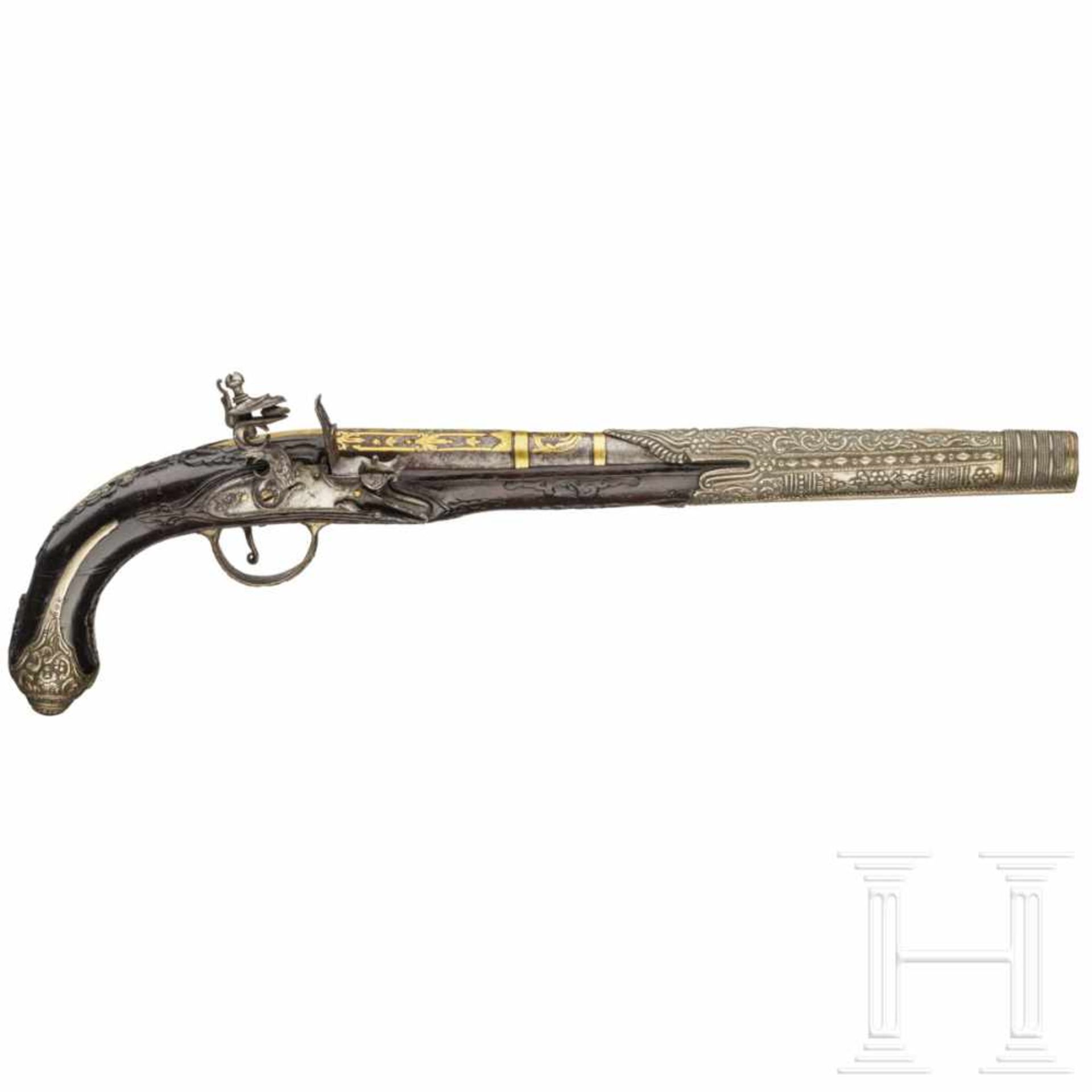 A Balkan flintlock pistol, 19th centuryÄlterer, glatter spanischer Lauf im Kaliber 14 mm, über der