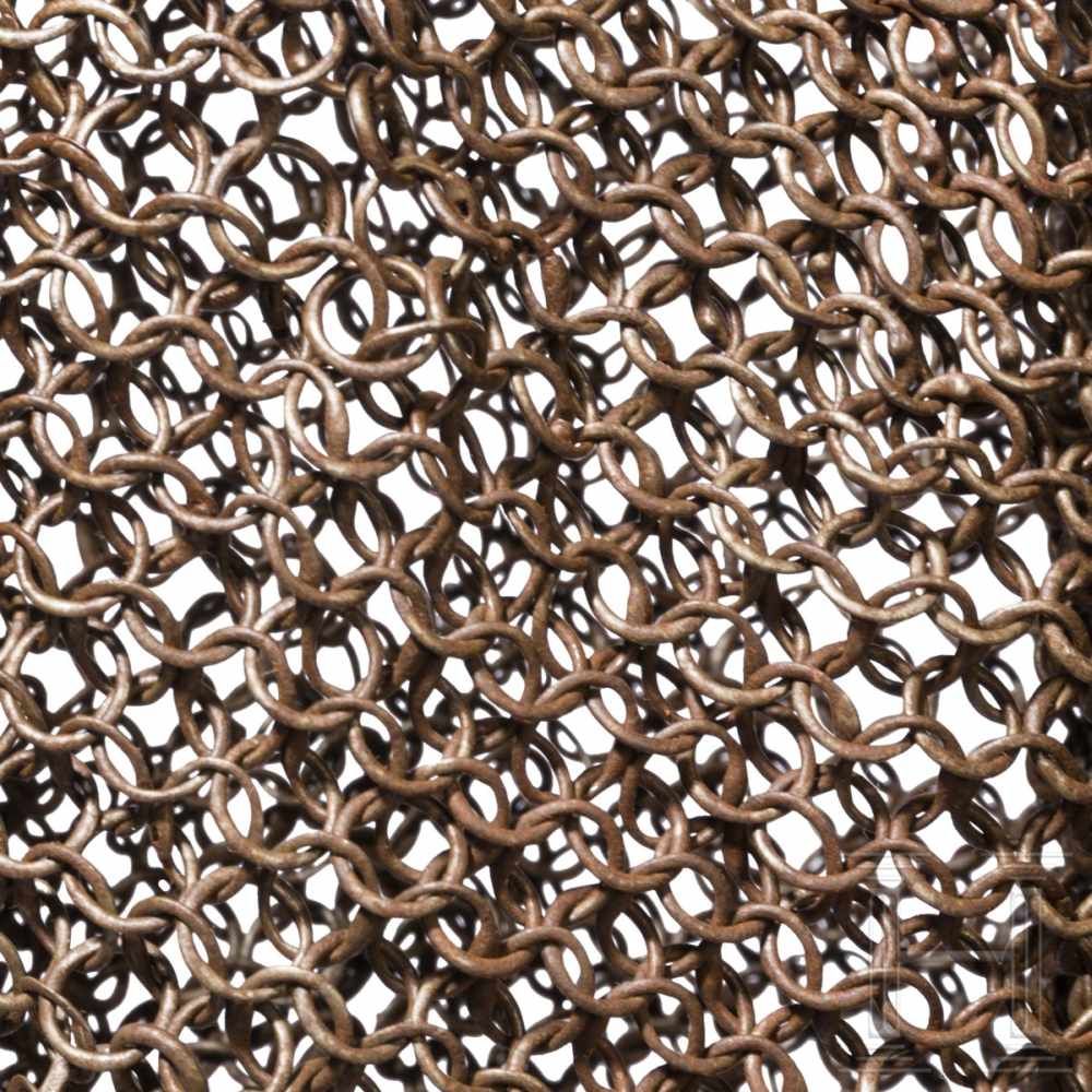 A German coat of mail, 1st half of the 15th centuryThe sturdy, riveted chain mail made of rings with - Image 8 of 9