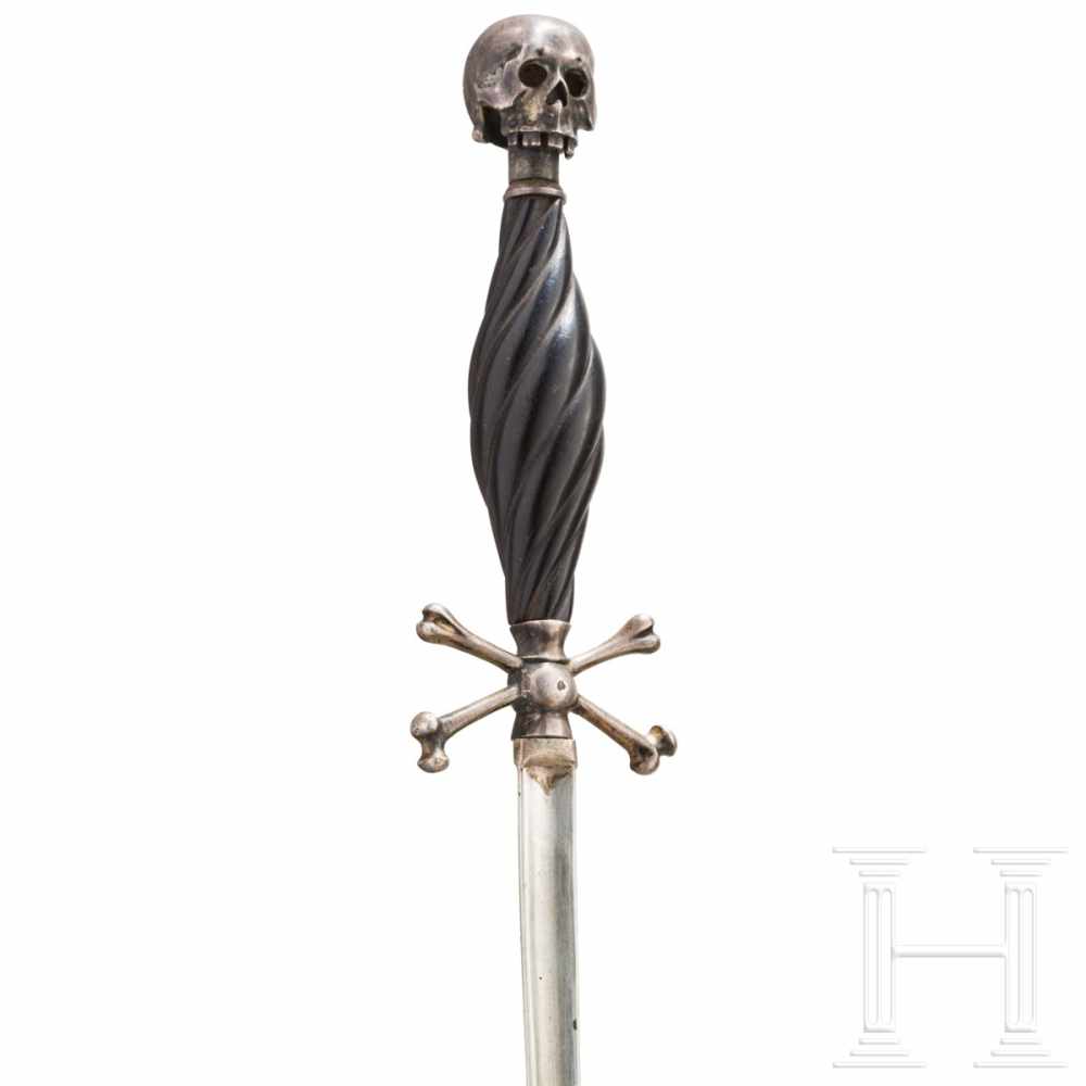 A Belgian freemason's dagger, circa 1850Dreikantige, gekehlte Klinge aus Silber, in einer - Image 3 of 4