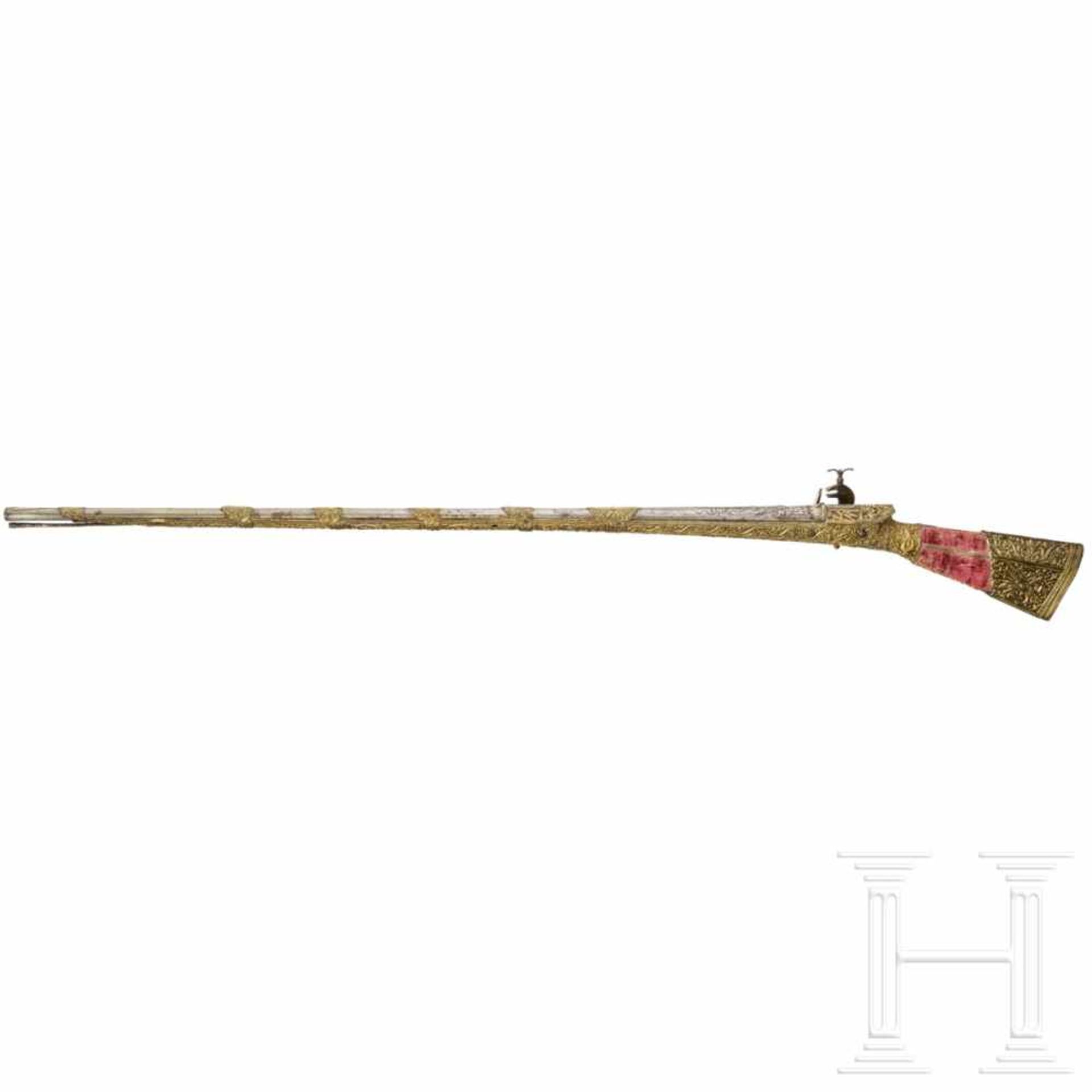 A long, Ottoman tüfek, 18th centurySmooth barrel in 15 mm calibre, a silver front sight and silver- - Bild 3 aus 8