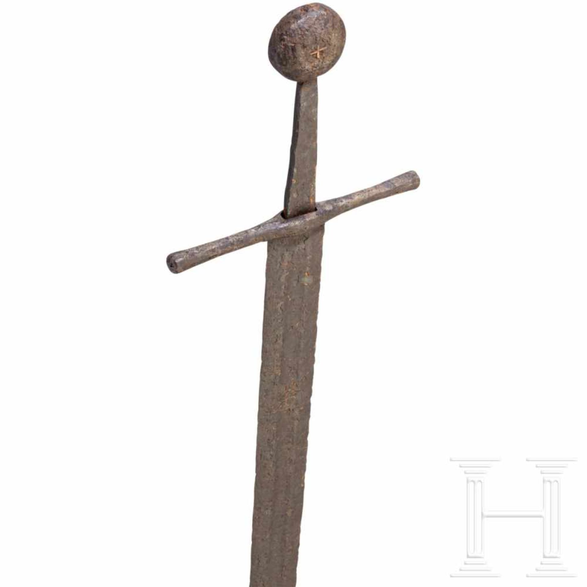 A German sword with disc pommel, circa 1300Sturdy, double-edged blade with long fuller on either - Bild 3 aus 8