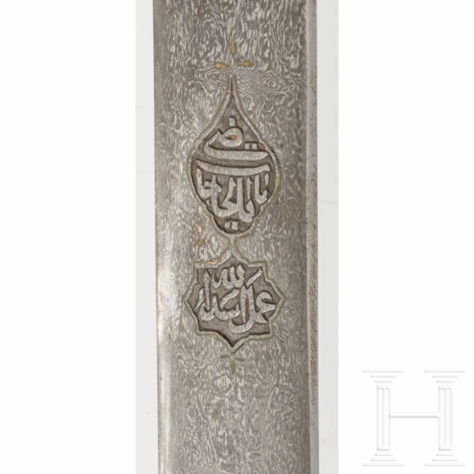 A heavy silver mounted Ottoman shamshir, circa 1820The strong, heavy, broad blade is made of fine - Bild 3 aus 4