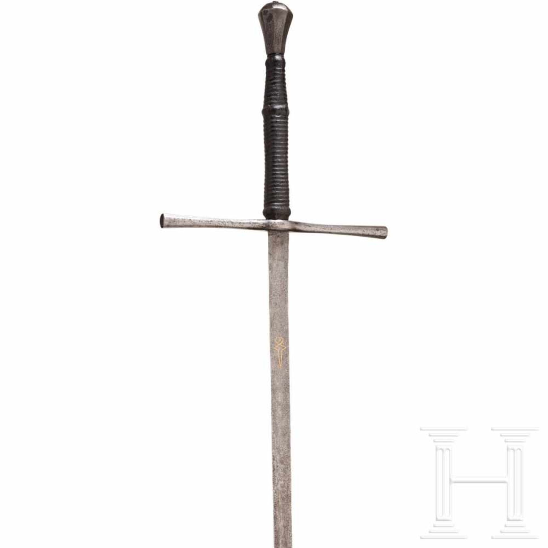 A German thrusting sword (estoc), circa 1500Slender, slightly fullered thrusting blade of triangular - Bild 3 aus 6