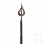 A German hunting spear with pierced and etched tip, circa 1650Schlanke gekehlte Vierkantspitze,
