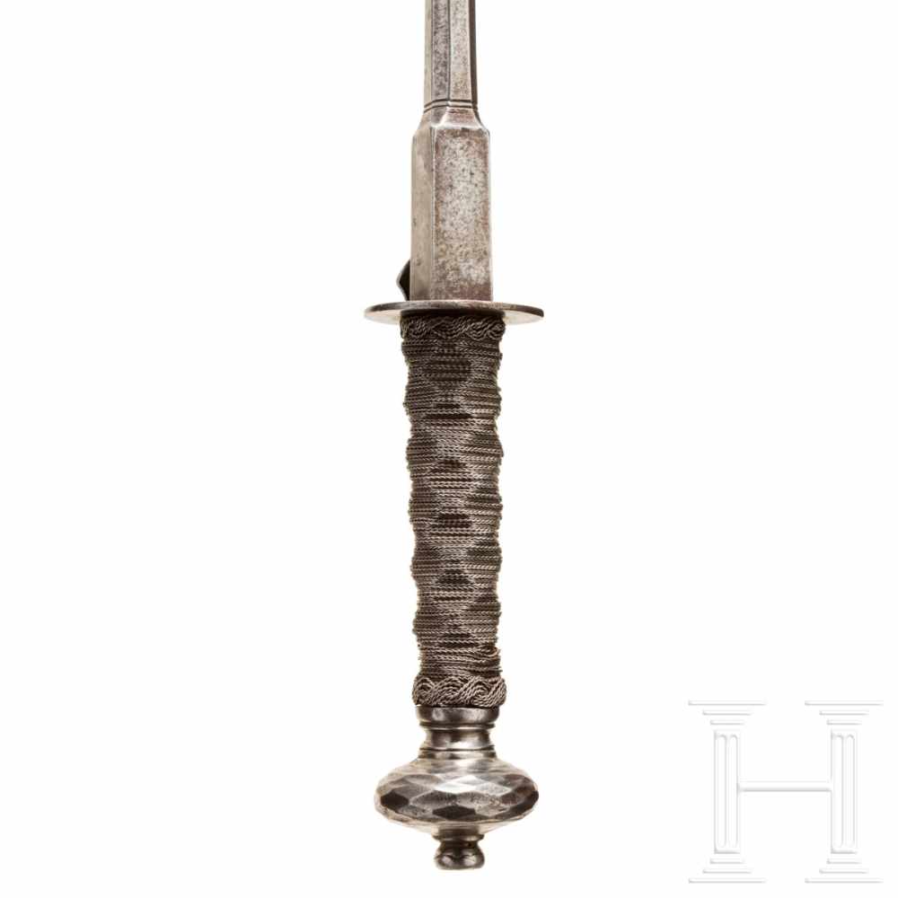 A long German war hammer with faceted decor, circa 1600Slender, slightly curved, rectangular beak. - Image 7 of 7