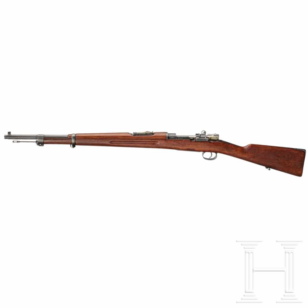 A M 1896 rifle by Mauser 1900 with bayonetKal. 6,5x55, Nr. 41112, nummerngleich. Blanker Lauf. - Bild 2 aus 3