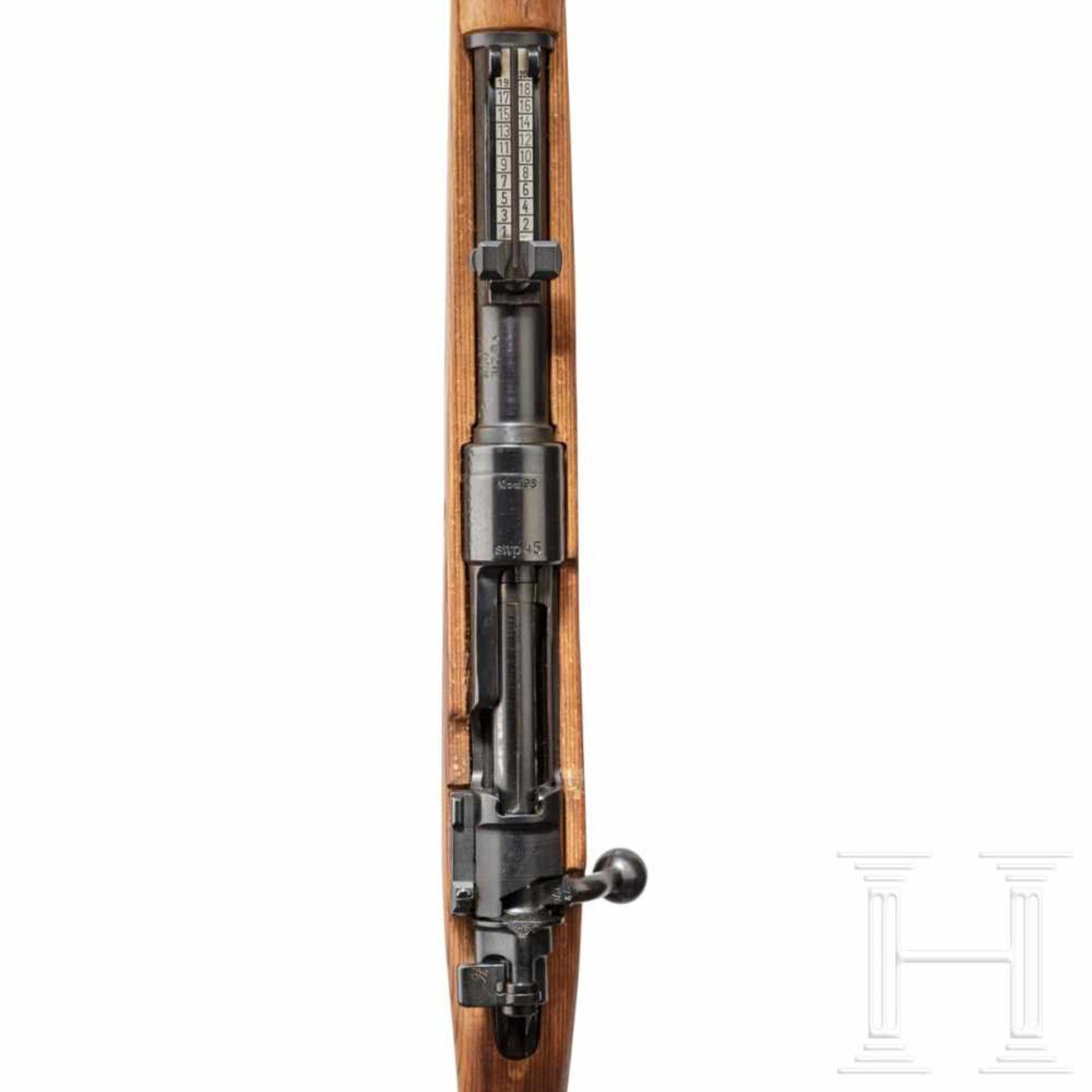 A carbine 98 k, code "swp - 45"Kal. 8x57 IS, Nr. 73376a, nummerngleich bis auf Visierblatt. - Bild 2 aus 3