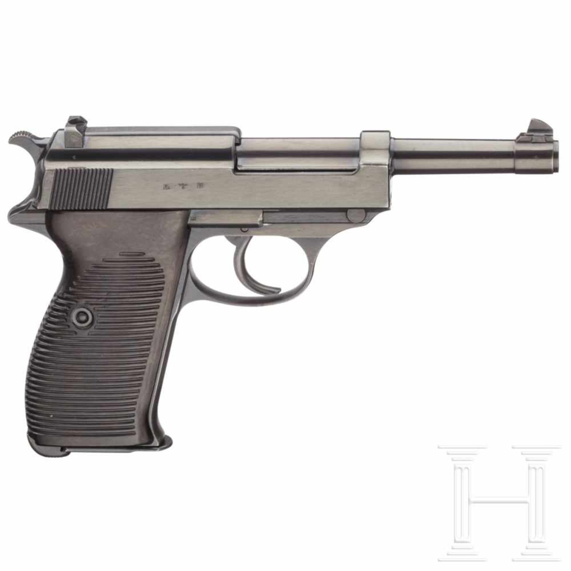 A Walther P 38, code "ac - 40 added" withn holsterKal. 9 mm Luger, Nr. 1827a, nummerngleich. Blanker - Bild 2 aus 4