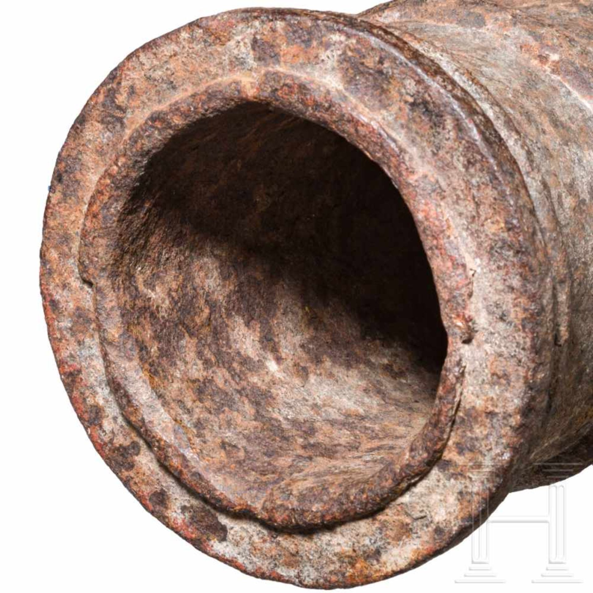 A German cannon barrel, mid-15th centuryEisernes, aus mehreren Schichten aufgebautes Rohr im Kaliber - Bild 3 aus 4