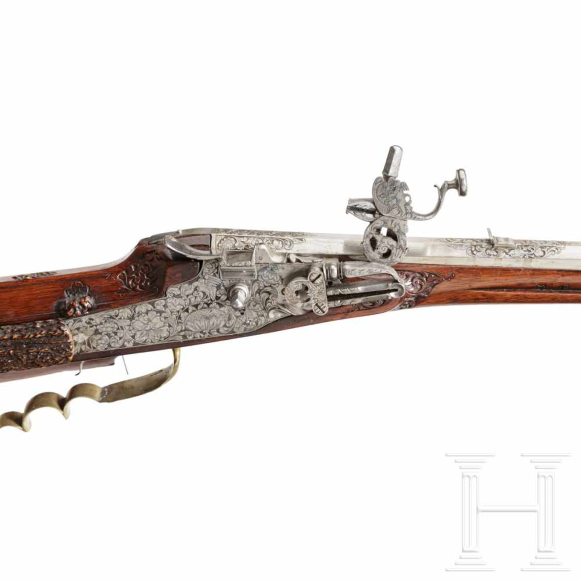 A German hunting wheellock rifle, the stock inlaid with staghorn, circa 1700The octagonal barrel - Bild 4 aus 7
