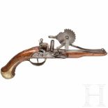 A French flintlock powder tester, circa 1760Oberseitig montiertes Zahnrad mit Federsperre und