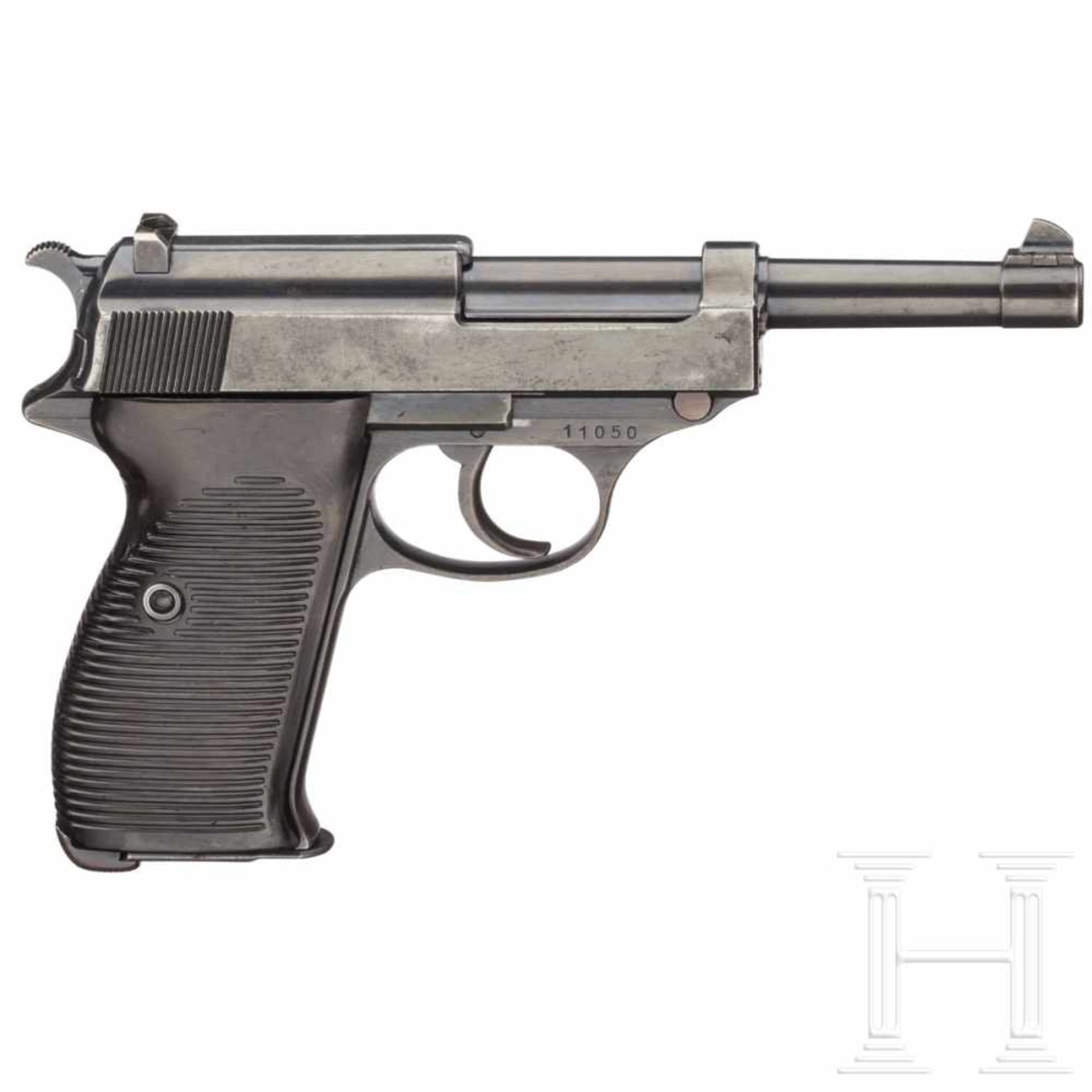 A Walther M HP Commercial with holsterKal. 9 mm Luger, Nr. 11050, nummerngleich. Blanker Lauf. - Bild 2 aus 4