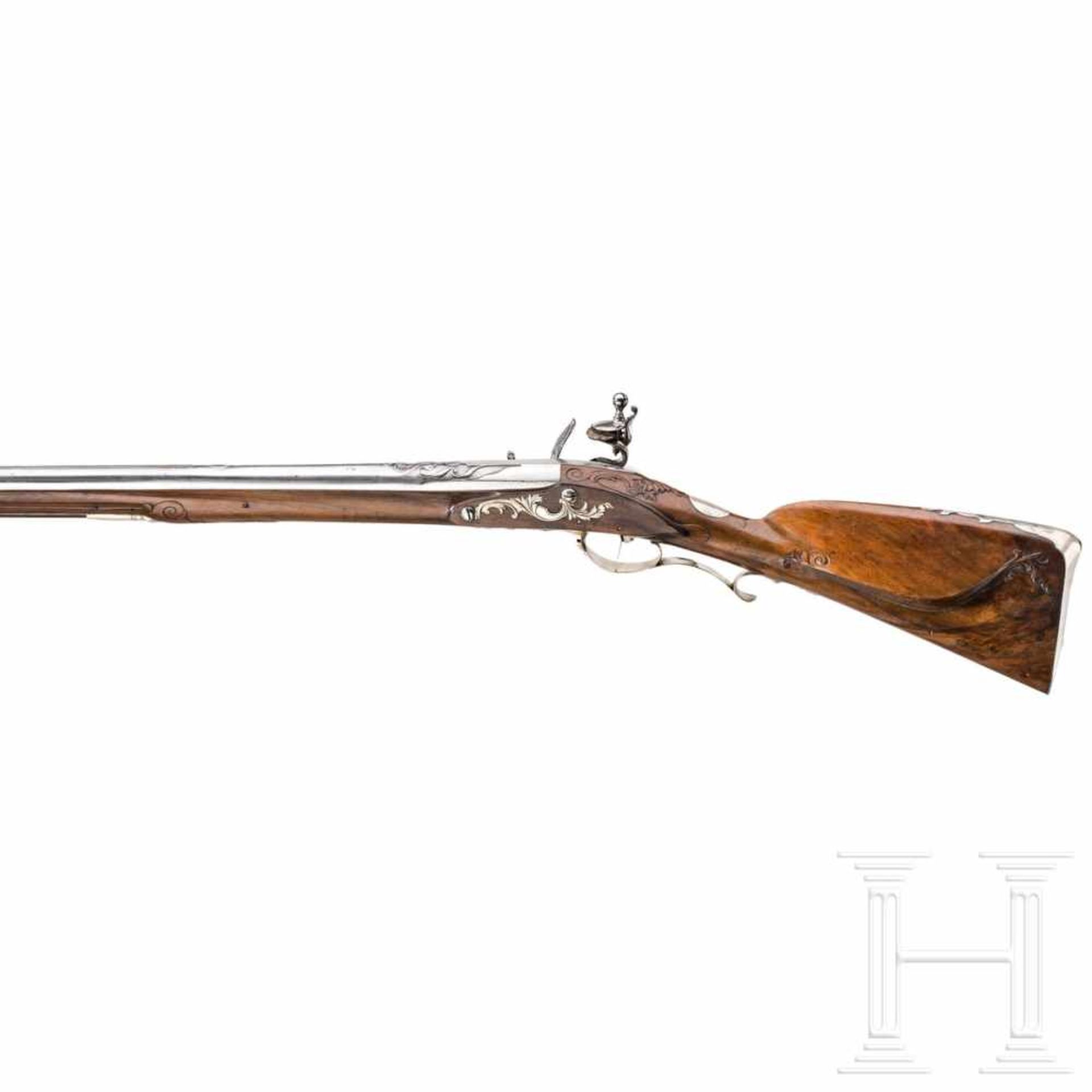 A silver-mounted flintlock rifle, Friedrich Ostermann, Copenhagen, circa 1710/20Round barrel with - Bild 2 aus 4