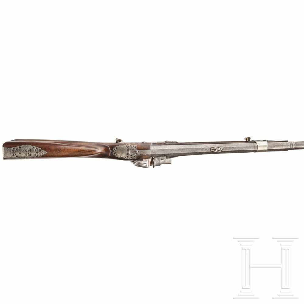 An Italian silver-mounted deluxe miquelet rifle, circa 1710/20Two-stage smooth-bore barrel, - Image 4 of 7