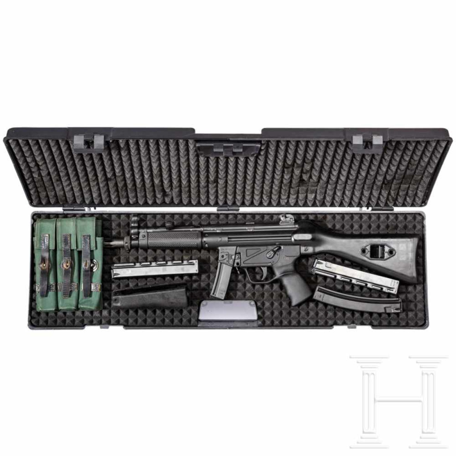 A cased semi-automatic MKE T94-A2 (HK MP5 A2) machine pistolKal. 9 mm Luger, Nr. T0624-06. Blanker - Bild 2 aus 2