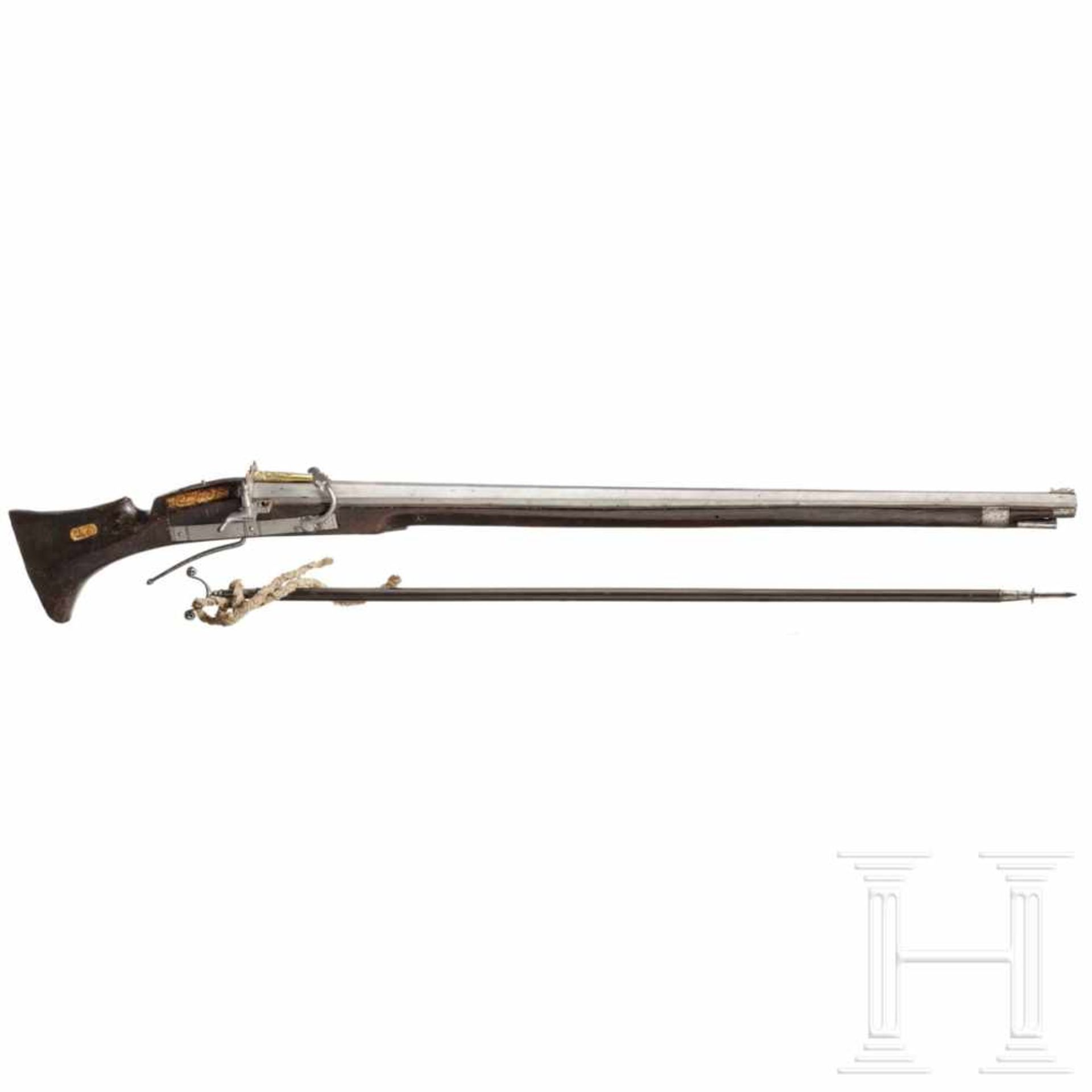 A heavy matchlock musket with musket fork rest from the Emden armoury, circa 1600Smoothbore - Bild 2 aus 6