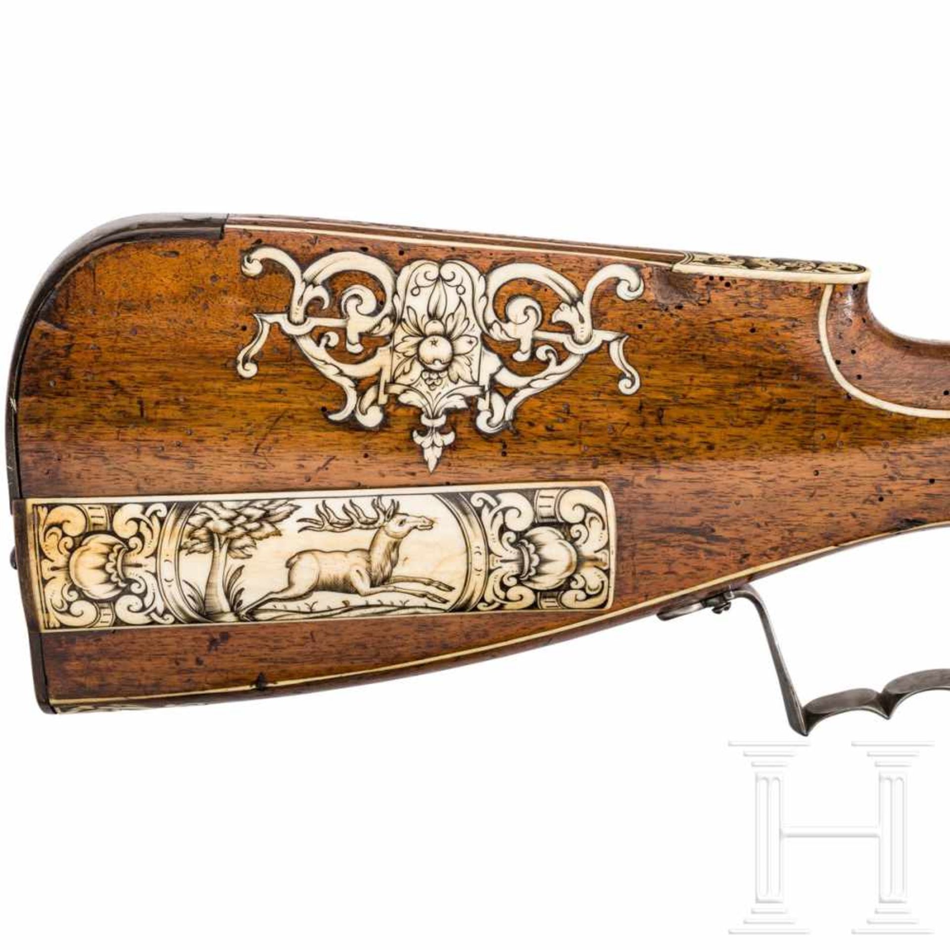 A southern German wheellock rifle with fine bone veneer, circa 1630/40Octagonal barrel slightly - Bild 8 aus 10