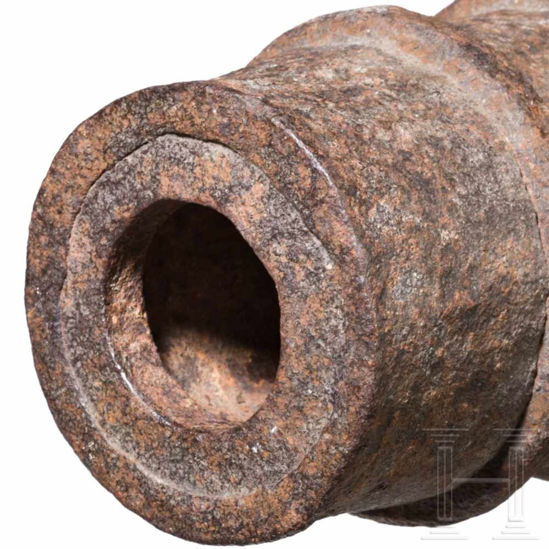 A German cannon barrel, mid-15th centuryEisernes, aus mehreren Schichten aufgebautes Rohr im Kaliber - Bild 4 aus 4