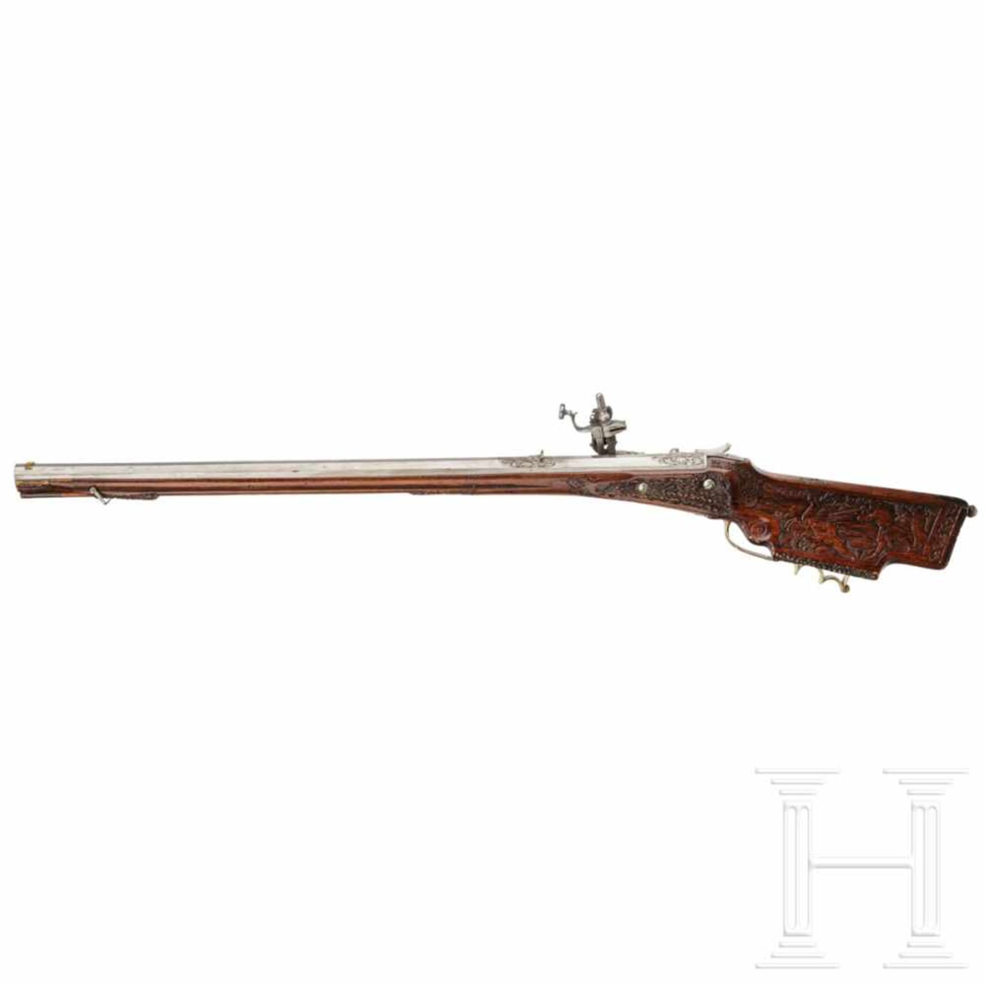 A German hunting wheellock rifle, the stock inlaid with staghorn, circa 1700The octagonal barrel - Bild 3 aus 7