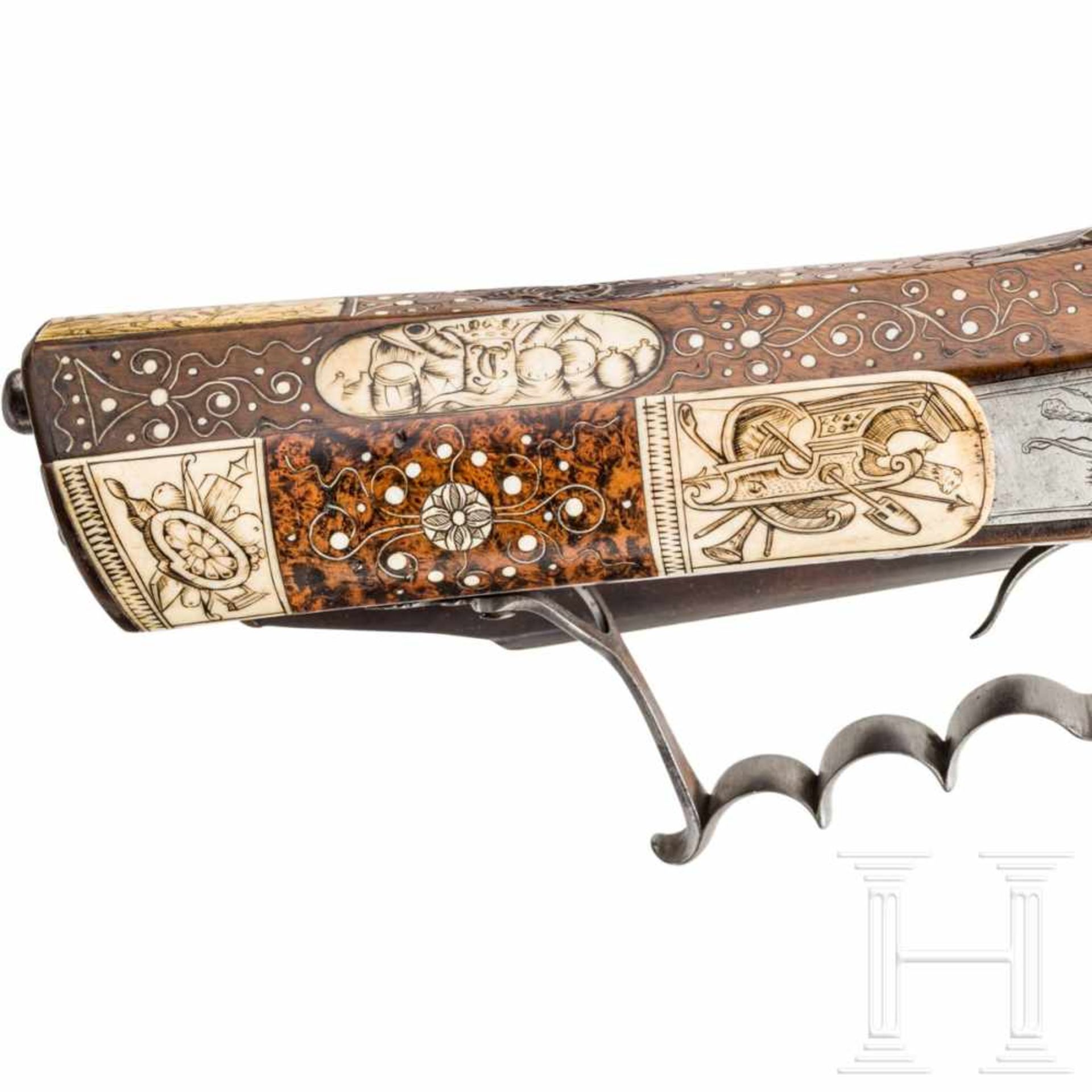 A Bohemian deluxe wheellock rifle with rich bone veneer, circa 1680/1700Octagonal barrel slightly - Bild 6 aus 9