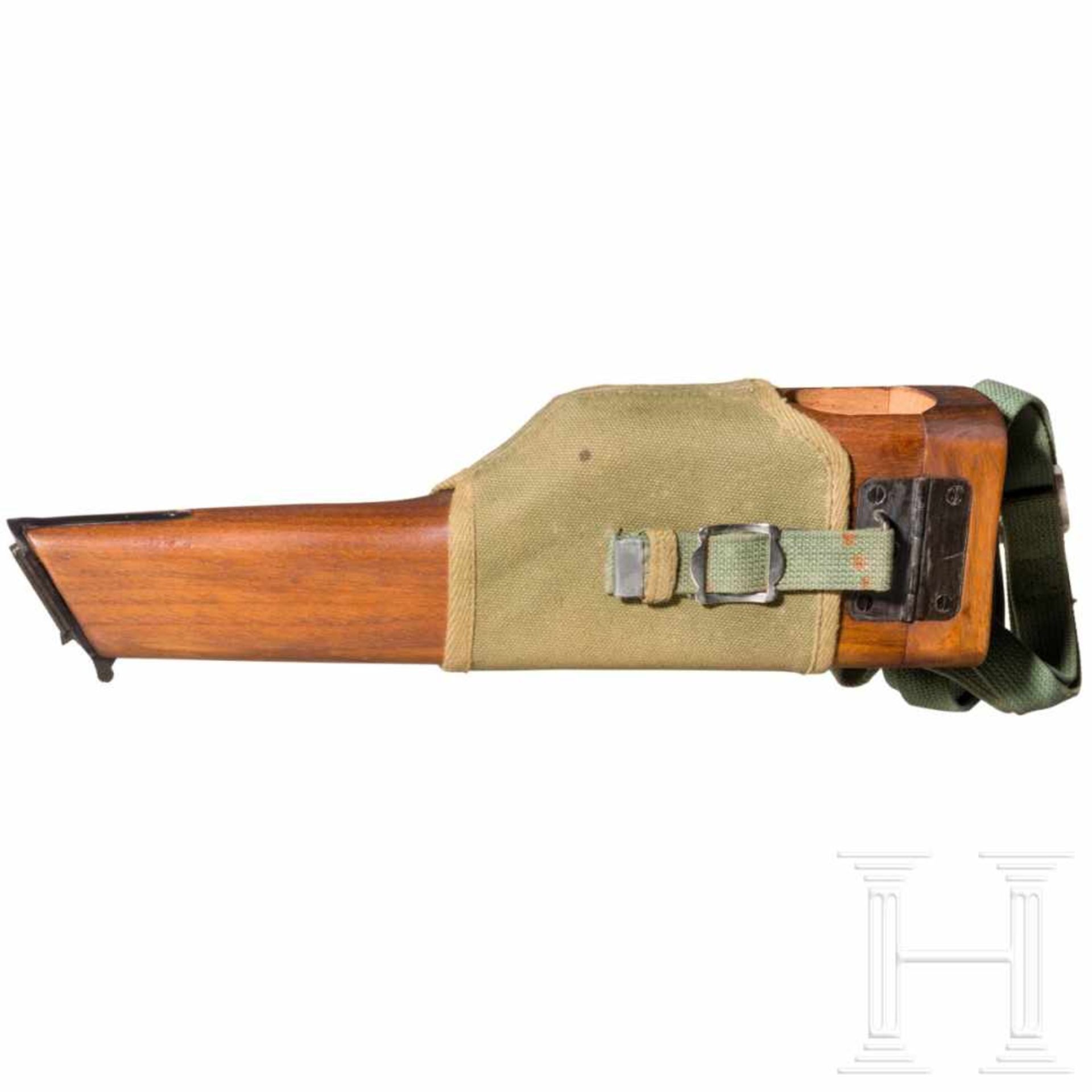 A shoulder stock for a John Inglis High Power pistol, China contractWalnut shoulder stock, no - Bild 2 aus 2