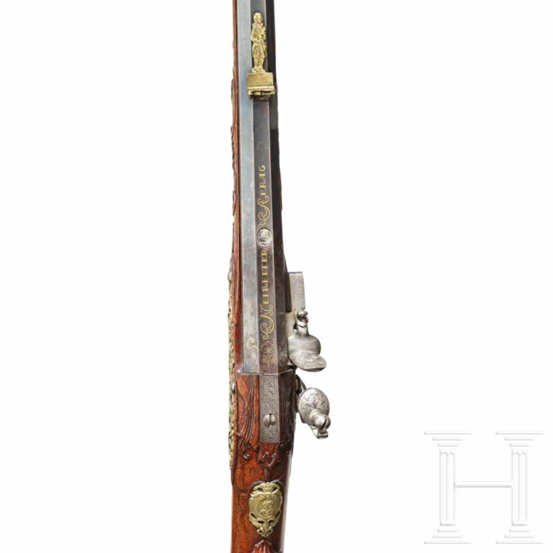 A deluxe flintlock rifle, Caspar Neureitter of Prague, circa 1730The octagonal barrel slightly - Bild 6 aus 10