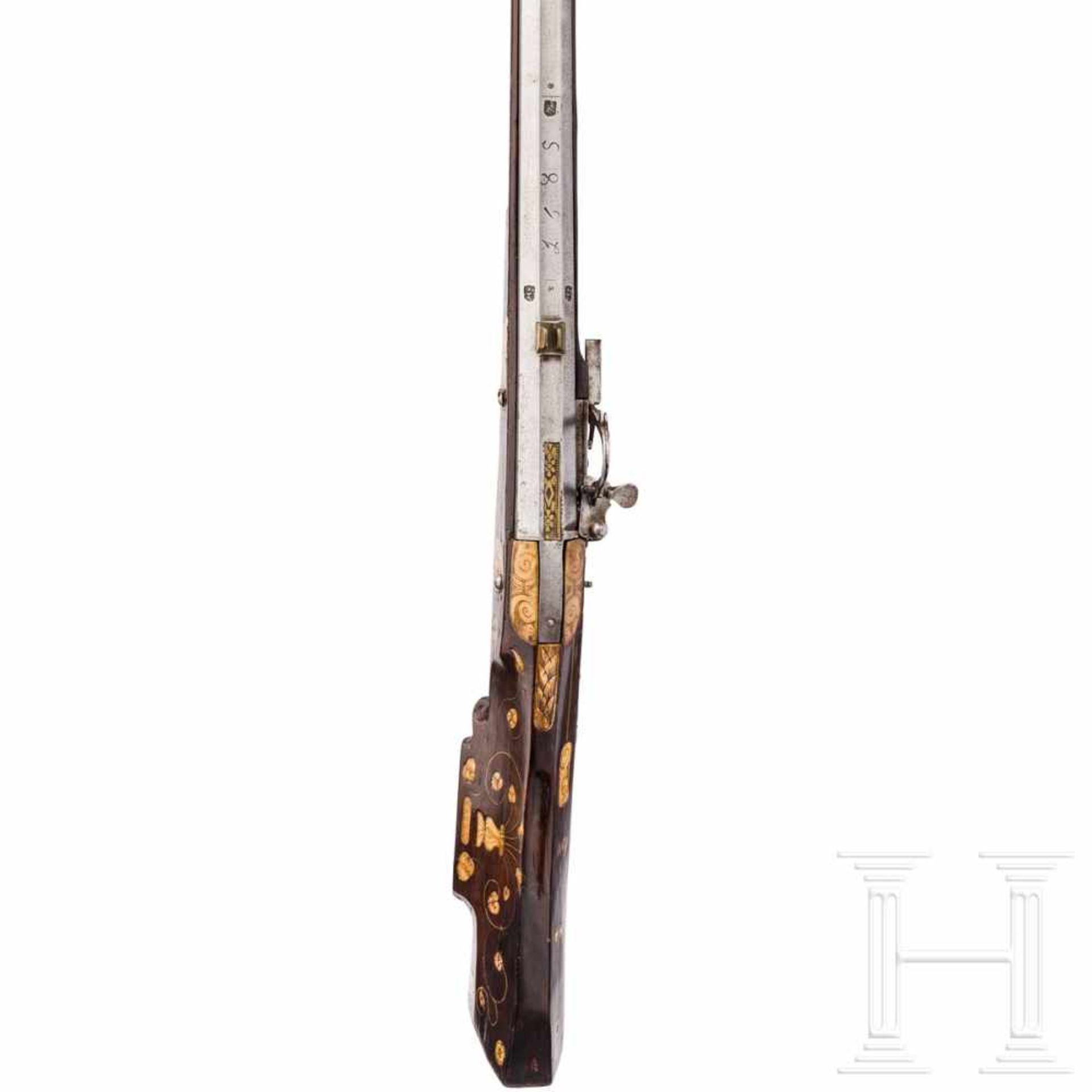 A heavy German bone-inlaid matchlock musket with musket support, dated 1589The octagonal barrel - Bild 4 aus 6