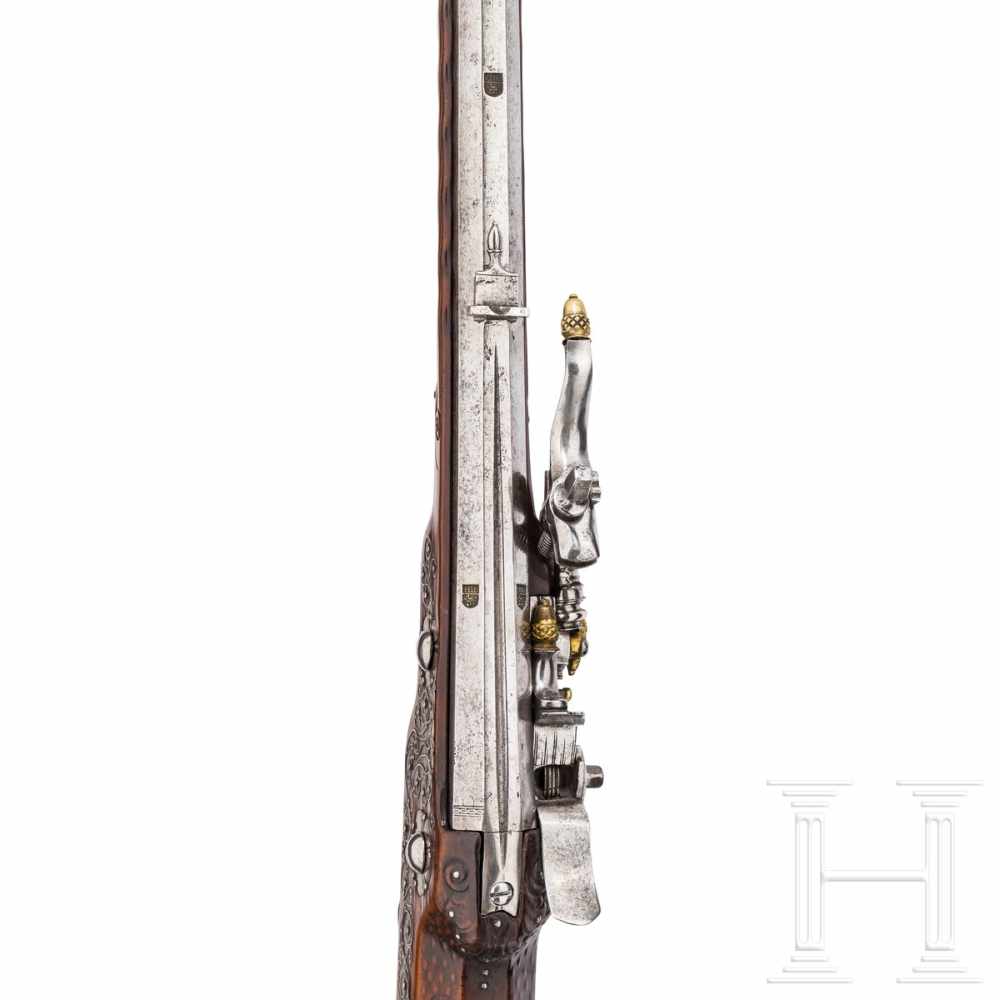 A wheellock rifle, Thuringia or Saxony, dated 1680Octagonal barrel slightly indented in the middle - Image 4 of 9