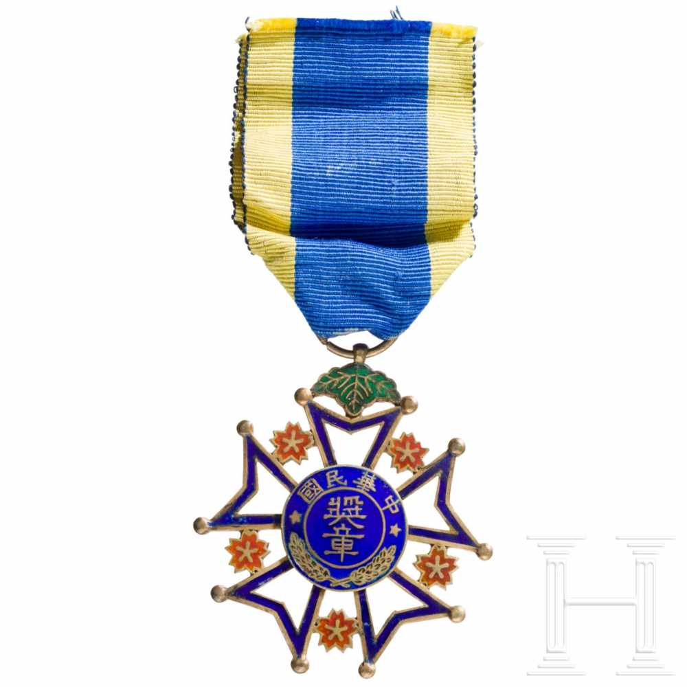 A Merit Medal 1st class of the Republic, Chinese province Hebei, from 1912 onwardsFünfarmiges, - Bild 2 aus 3