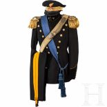 A uniform M 34 for an artillery colonel Schirmmütze mit Deckel aus feinem schwarzen Wolltuch,